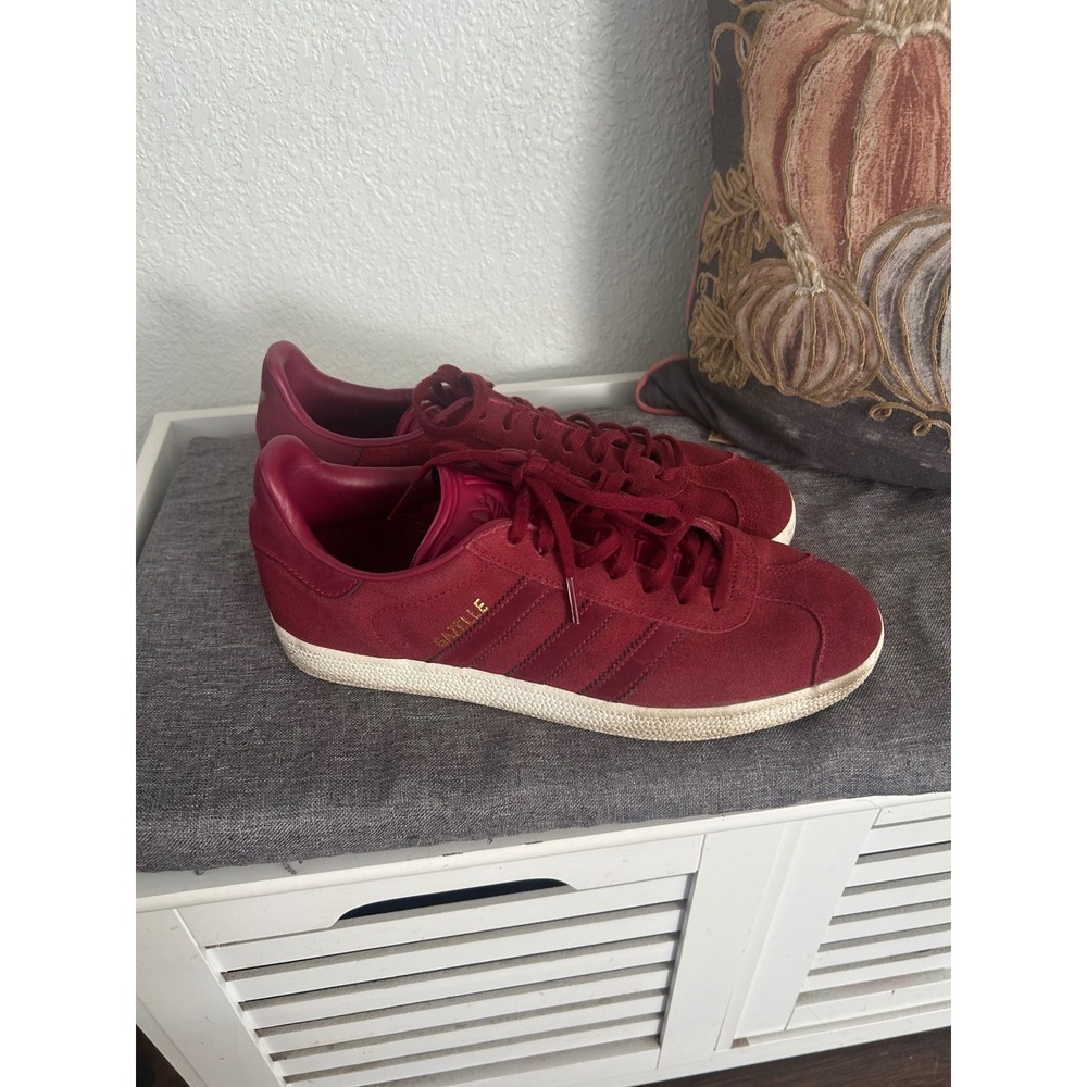 Adidas Gazelle Burgundy Suede Low Top Sneakers Mens Size 9 Classic Terrace Shoes